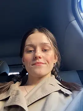 Mia Mia M online show from March 2026 02:38:01 PM