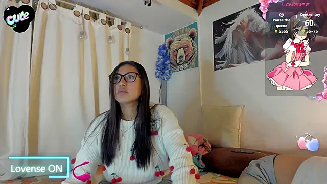 cuteweed420 online show from November 2025 05:24:01 AM