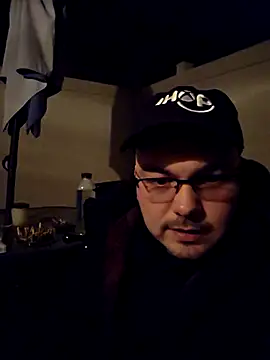 Snapshot of cmichaelxxx chatting on March 2025 07:22:02 AM cmichaelxxx online show from March 2025 07:22:02 AM