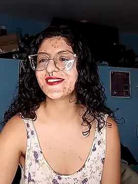 Snapshot of LoveElectra chatting on December 2024 08:02:01 PM LoveElectra online show from December 2024 08:02:01 PM