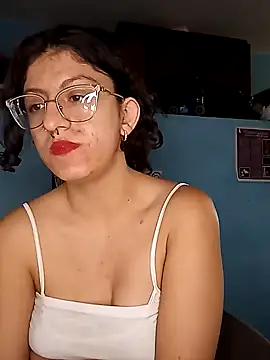 Snapshot of LoveElectra chatting on January 2025 02:36:01 PM LoveElectra online show from January 2025 02:36:01 PM