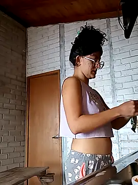 LoveElectra online show from October 2025 04:28:01 PM