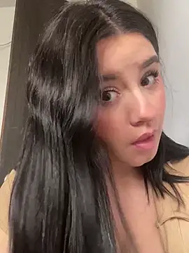 SaraBraun  online show from February 2025 06:05:01 PM