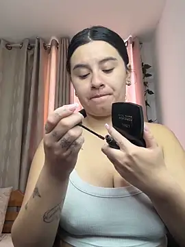 SaraBraun  online show from October 2025 04:47:01 PM