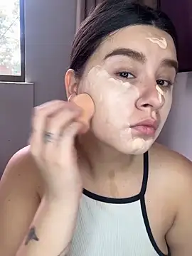 SaraBraun  online show from November 2025 05:00:01 PM