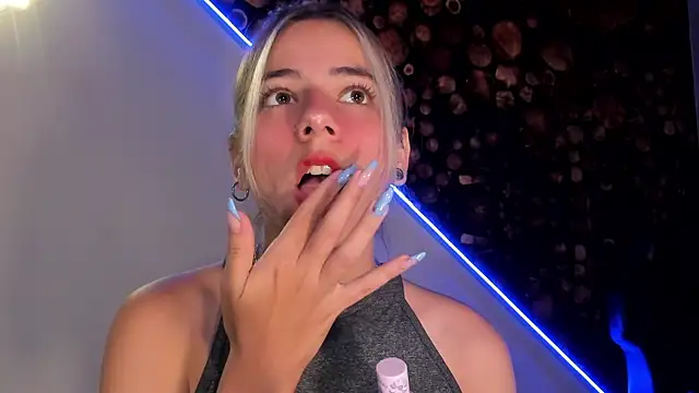 ArtemisaBlake online show from March 2025 04:31:02 PM