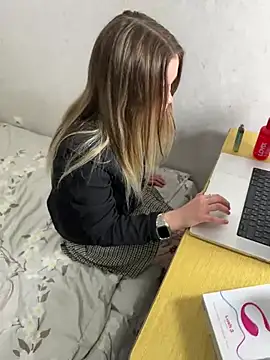 emo couple online show from December 2024 12:20:02 AM