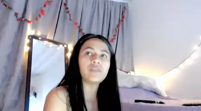 Snapshot of brihanna_lena chatting on January 2025 07:14:02 AM brihanna lena online show from January 2025 07:14:02 AM