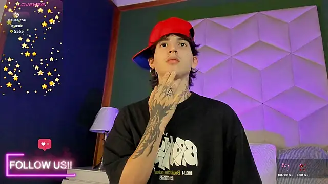 Snapshot of sett_and_gwen chatting on November 2025 08:08:02 PM sett and gwen online show from November 2025 08:08:02 PM