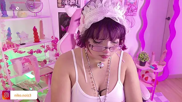 lady noize online show from June 2026 10:23:01 PM