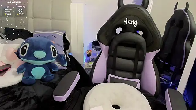 Snapshot of Any_Roussee chatting on January 2025 03:23:01 AM Any Roussee online show from January 2025 03:23:01 AM