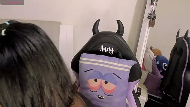 Snapshot of Any_Roussee chatting on March 2025 04:57:02 AM Any Roussee online show from March 2025 04:57:02 AM