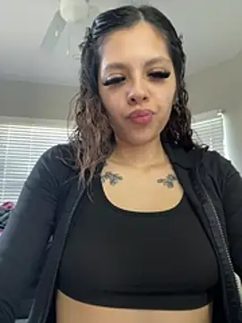 Sexyteengabi online show from May 2026 05:18:01 PM
