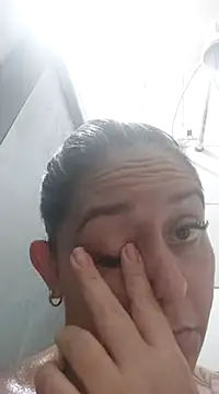 Snapshot of baixinhaloira chatting on March 2025 02:32:01 AM baixinhaloira online show from March 2025 02:32:01 AM