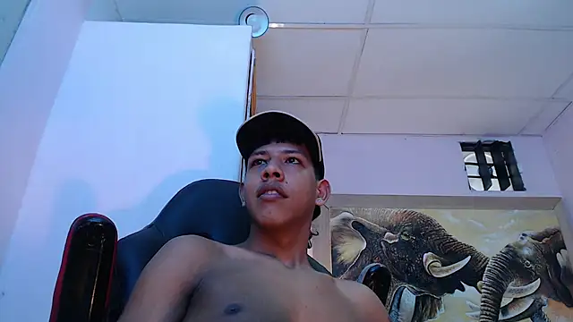 Snapshot of mr_stiven_ chatting on February 2025 06:22:01 AM mr stiven  online show from February 2025 06:22:01 AM