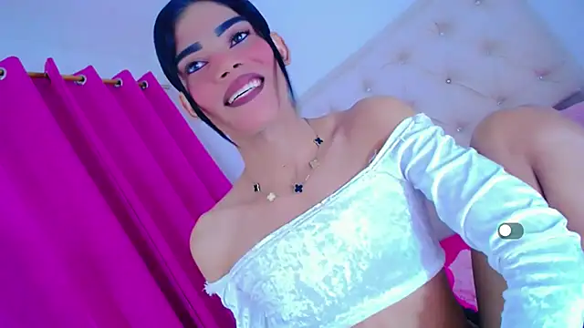 Theylor Rouse online show from July 2026 04:37:01 AM
