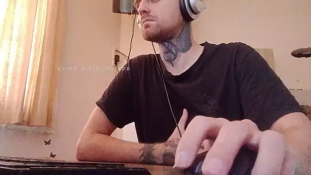 Snapshot of HappyZebra13 chatting on March 2025 08:34:01 AM HappyZebra13 online show from March 2025 08:34:01 AM