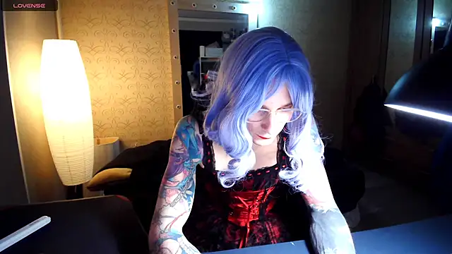 Snapshot of Julia_dolls chatting on December 2025 07:32:01 PM Julia dolls online show from December 2025 07:32:01 PM