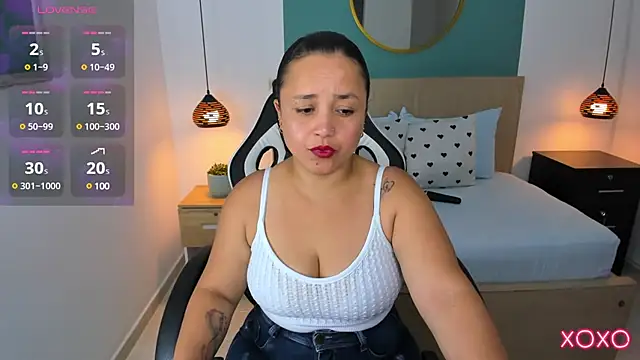 Snapshot of linda_rios_ chatting on March 2025 06:56:02 PM linda rios online show from March 2025 06:56:02 PM