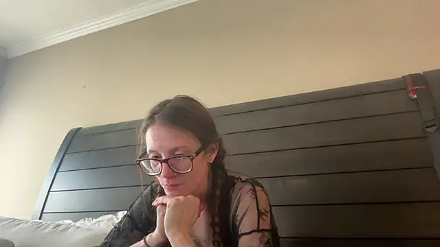 Snapshot of yourstrulylivy69 chatting on February 2025 08:47:01 PM yourstrulylivy69 online show from February 2025 08:47:01 PM