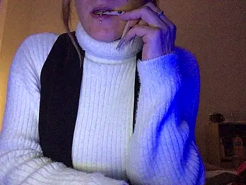 Snapshot of Cally-n chatting on January 2025 10:50:02 PM Cally-n online show from January 2025 10:50:02 PM