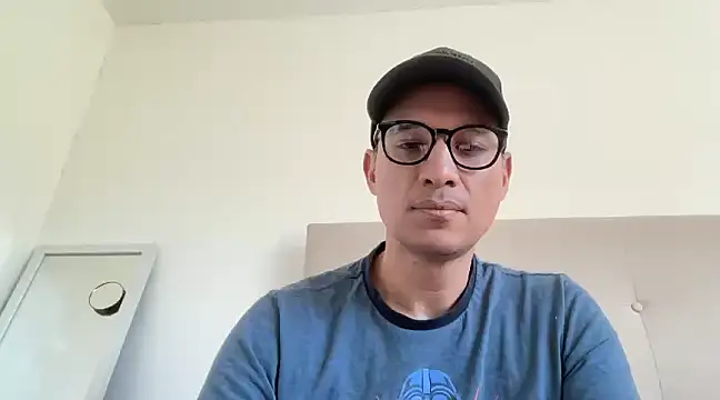 Snapshot of alex_ruiz85 chatting on February 2025 07:49:01 PM alex ruiz85 online show from February 2025 07:49:01 PM