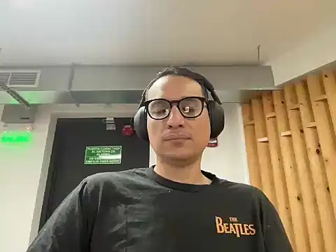 Snapshot of alex_ruiz85 chatting on December 2025 04:23:02 PM alex ruiz85 online show from December 2025 04:23:02 PM