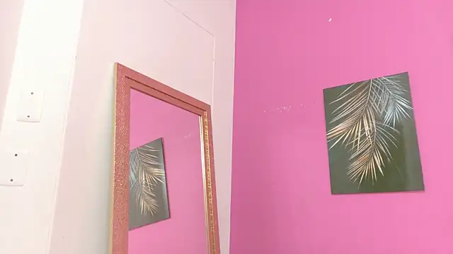 Snapshot of kinkyandsavage chatting on November 2025 07:32:02 PM kinkyandsavage online show from November 2025 07:32:02 PM