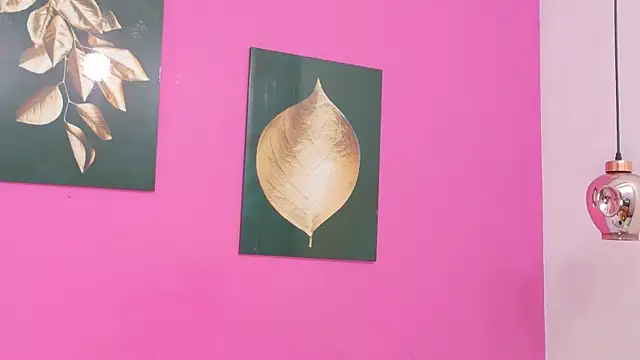 Snapshot of kinkyandsavage chatting on November 2025 07:24:01 PM kinkyandsavage online show from November 2025 07:24:01 PM