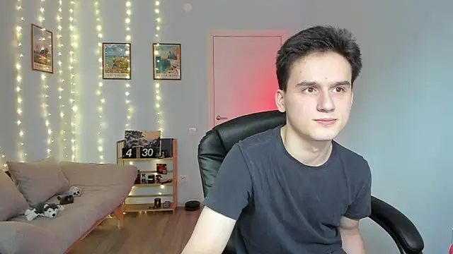 Snapshot of Scooby_k chatting on December 2024 11:28:01 AM Scooby k online show from December 2024 11:28:01 AM