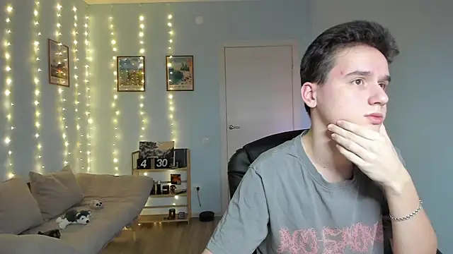 Snapshot of Scooby_k chatting on December 2024 06:19:02 AM Scooby k online show from December 2024 06:19:02 AM