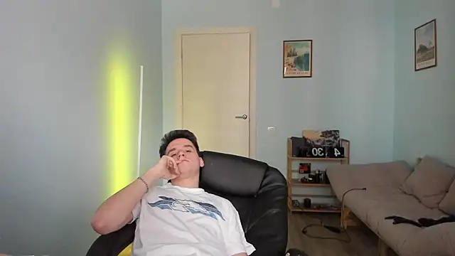 Snapshot of Scooby_k chatting on March 2025 10:03:02 AM Scooby k online show from March 2025 10:03:02 AM