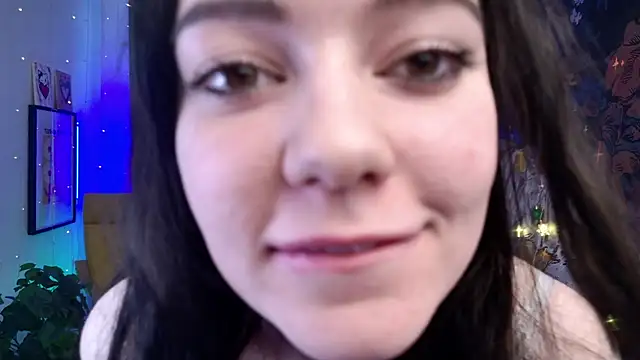 Snapshot of Lana__Cute_ chatting on December 2024 09:35:01 AM Lana Cute online show from December 2024 09:35:01 AM