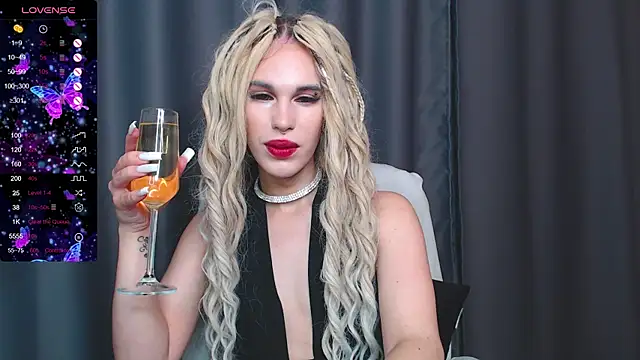 Snapshot of Cassie_Bae chatting on January 2025 01:27:01 PM Cassie Bae online show from January 2025 01:27:01 PM