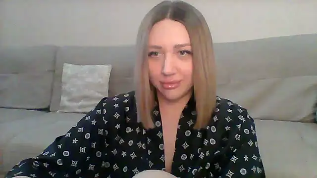 VickyLove047 online show from March 2025 05:00:02 AM