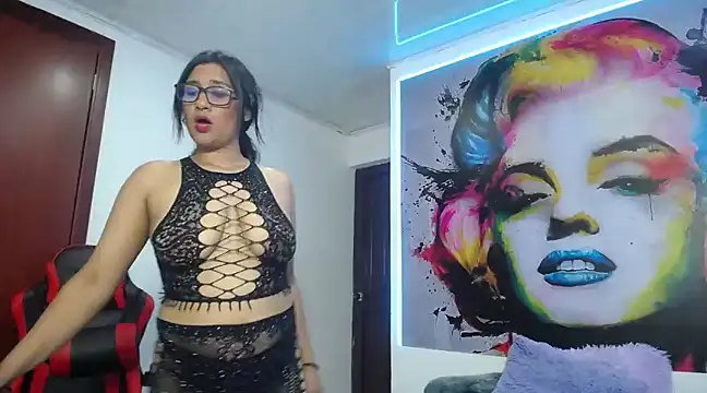 Snapshot of karime_sexygirl chatting on January 2025 07:27:01 PM karime sexygirl online show from January 2025 07:27:01 PM