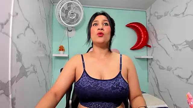Snapshot of karime_sexygirl chatting on October 2025 11:19:01 AM karime sexygirl online show from October 2025 11:19:01 AM