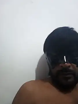 Snapshot of johnsinsexy chatting on January 2025 05:43:02 AM johnsinsexy online show from January 2025 05:43:02 AM