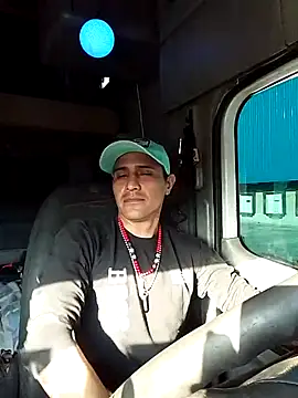 Snapshot of NewBe9D9 chatting on February 2025 11:26:01 PM NewBe9D9 online show from February 2025 11:26:01 PM