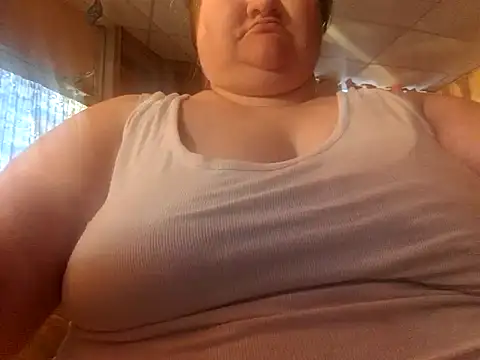 chrissybear84 online show from June 2026 11:53:01 AM