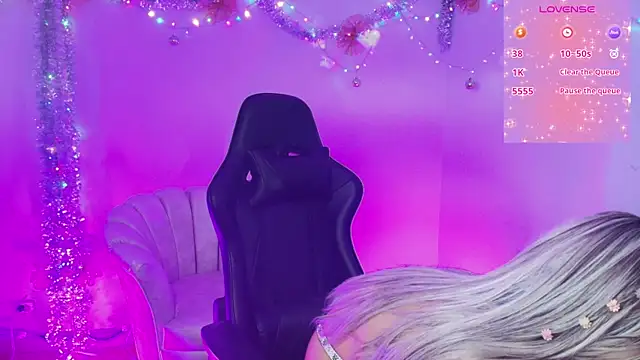 EmmaJhonnsson online show from December 2024 08:00:02 PM