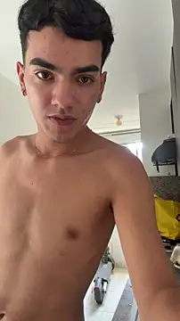 Snapshot of snakeeboy chatting on March 2026 05:04:01 PM snakeeboy online show from March 2026 05:04:01 PM