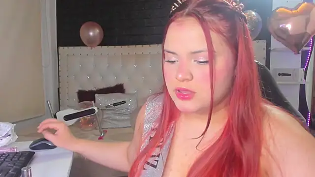 melanie hh online show from March 2025 04:35:01 AM