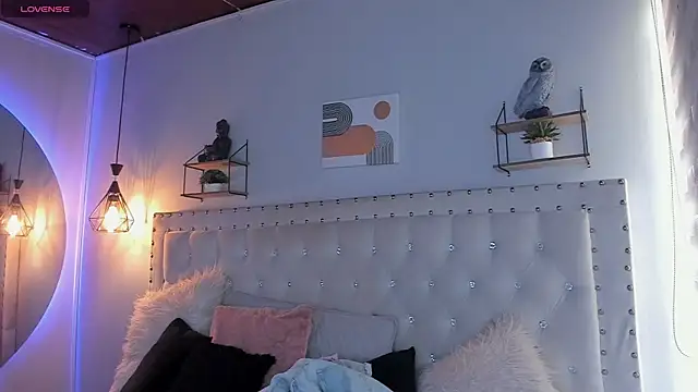 melanie hh online show from September 2025 08:10:01 PM