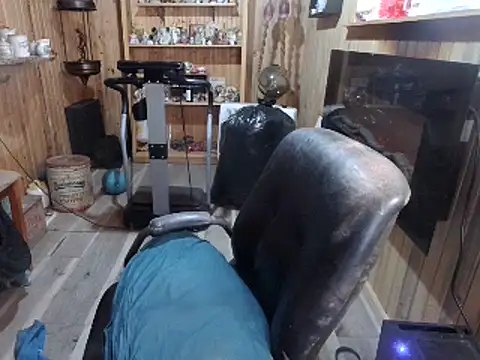 Snapshot of BrookeRides chatting on January 2025 11:21:02 PM BrookeRides online show from January 2025 11:21:02 PM