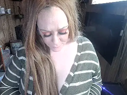 Snapshot of BrookeRides chatting on March 2025 03:36:02 PM BrookeRides online show from March 2025 03:36:02 PM