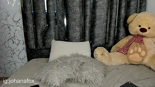 Snapshot of johanafox_ chatting on January 2025 06:04:01 AM johanafox online show from January 2025 06:04:01 AM