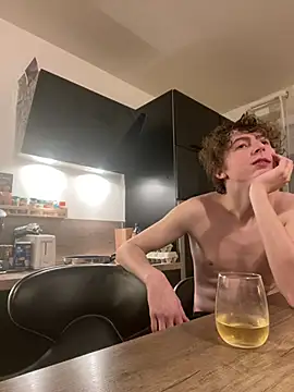 Snapshot of Bulmasexy chatting on February 2025 08:03:02 PM Bulmasexy online show from February 2025 08:03:02 PM