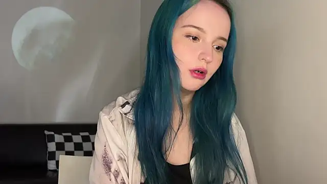 bumble bee online show from December 2024 01:06:02 PM