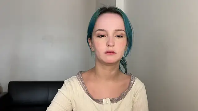 bumble bee online show from December 2024 09:39:01 AM